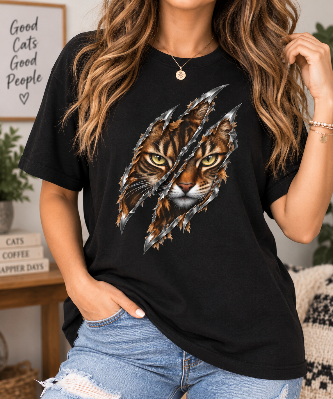 Fierce Tabby Grunge Cat T-Shirt